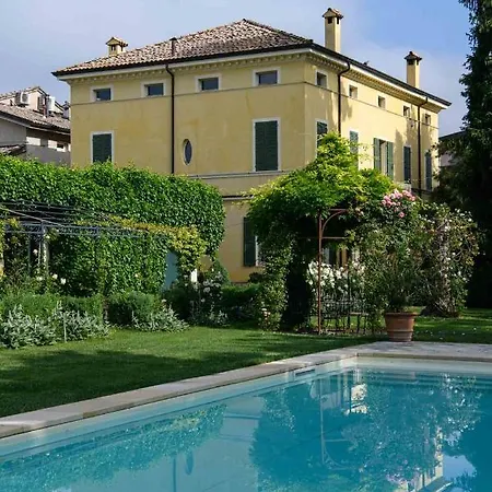 Bed & Breakfast Villino Di Porporano 4*