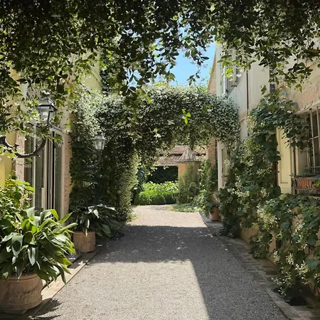 Bed & Breakfast Villino Di Porporano Parma